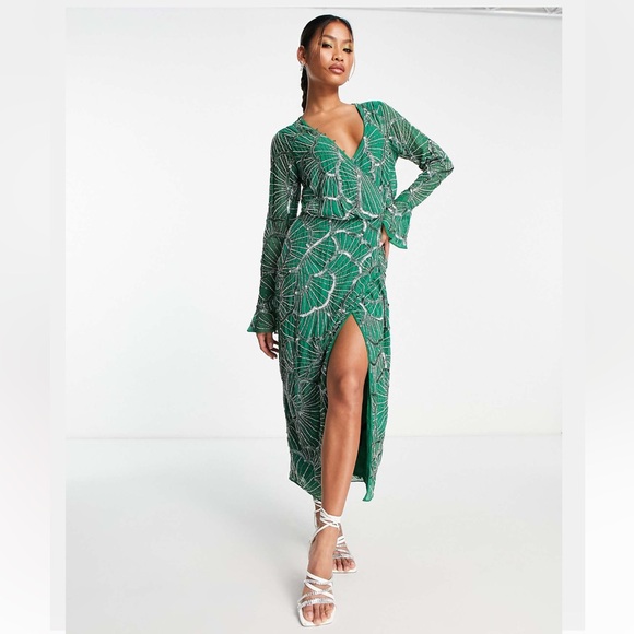 ASOS design 14 embellished wrap midi dress with scallop design in green - Picture 4 of 14